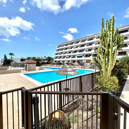 With Wifi, Heated Pool On The Atlantic Ocean Front Line