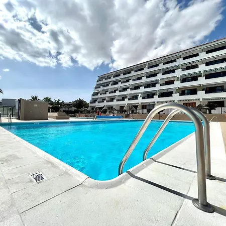 With Wifi, Heated Pool On The Atlantic Ocean Front Line Коста-дель-Силенцио