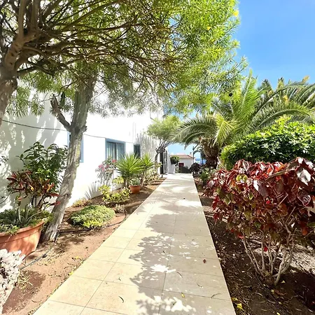 With Wifi, Heated Pool On The Atlantic Ocean Front Line Apartman